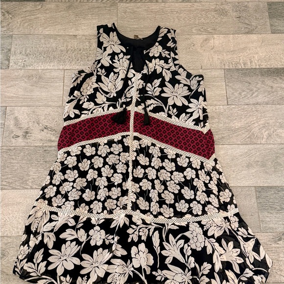 LOFT Floral Sleeveless Dress - Picture 7 of 7